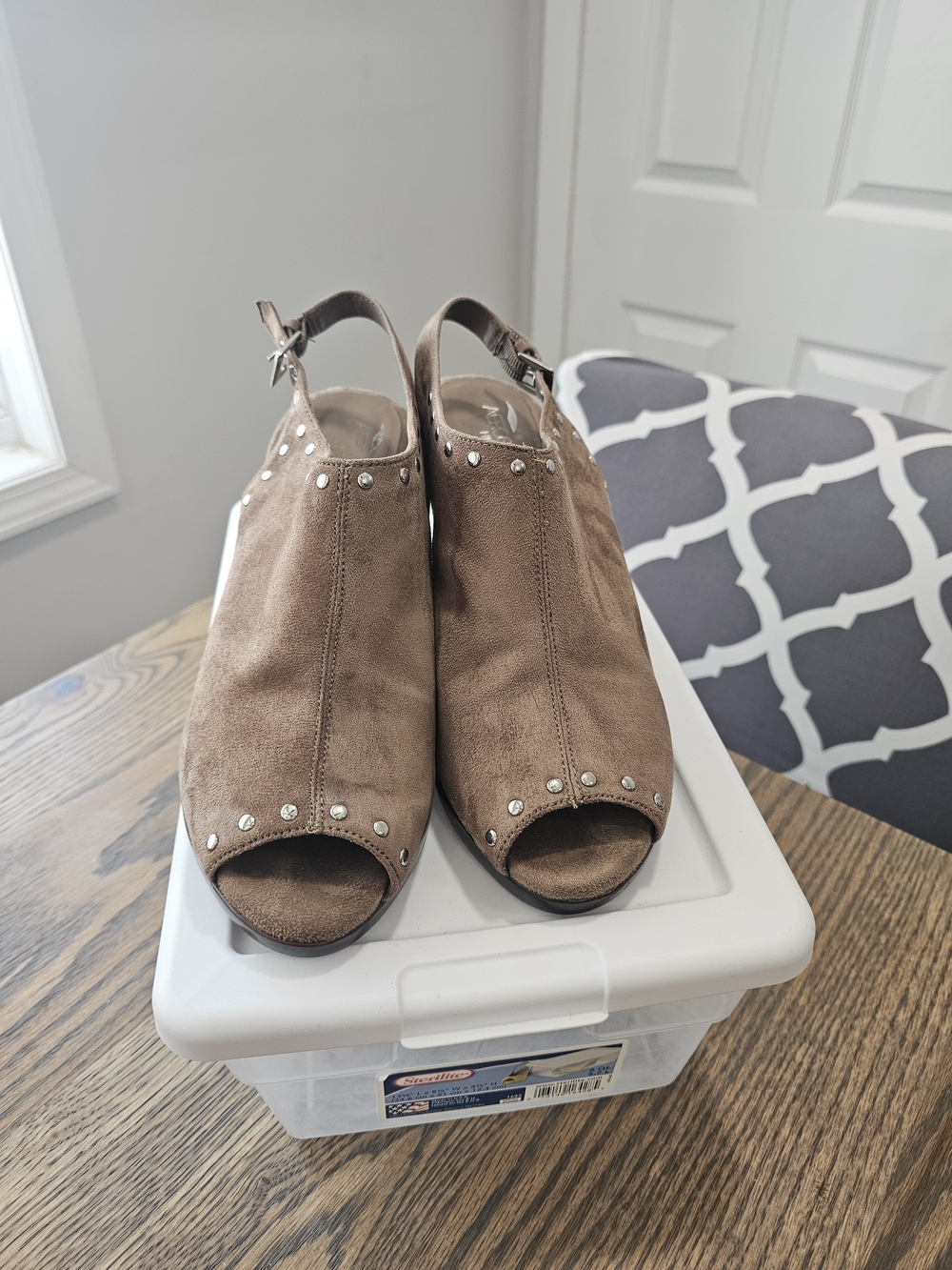 Aerosoles Women's Taupe Suede Peep-Toe Slingback Heels